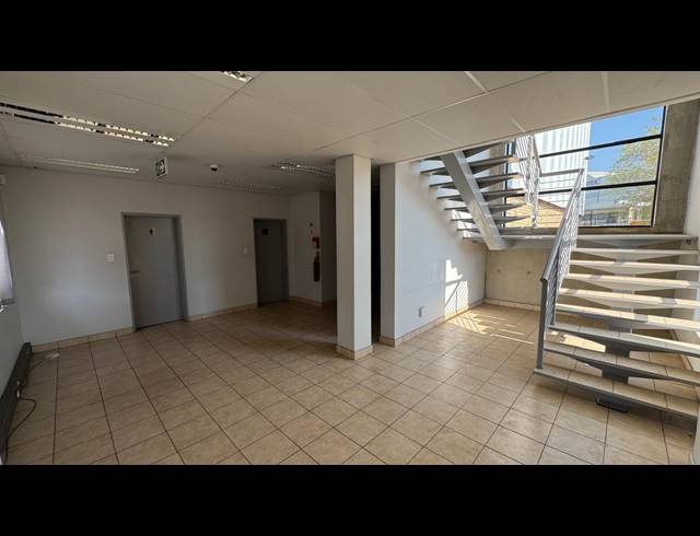 766M² WAREHOUSE TO LET IN LINBRO PARK